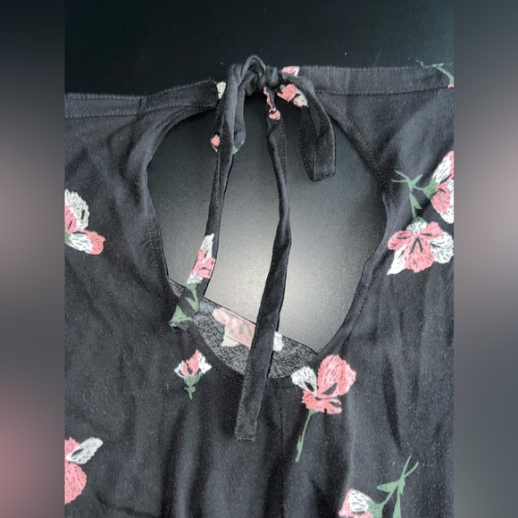 TORRID Floral V neck Above Knee Dress Size 1 EUC - Picture 6 of 8